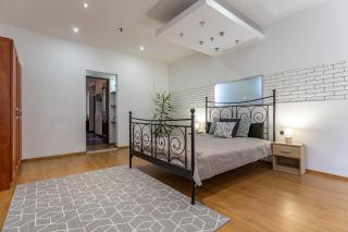 City Vibes Apartment - 3 bdrms - Budapest - 6