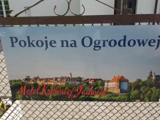 Motel Królowej Jadwigi Alicja Szymańska-Pokoje na Ogrodowej - Sandomierz - 5