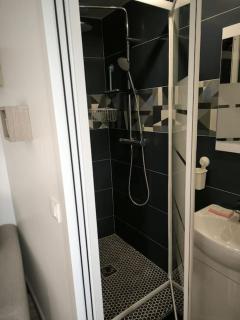 Petite dépendance privée - 3