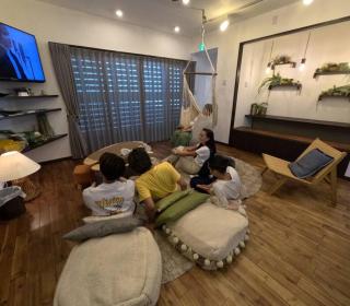 モダンでナチュラルなおしゃれ空間/テラスでBBQ/10名宿泊/無料Wi-fi/無料駐車場 - 5
