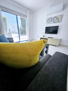 Marina Gardens, delightful 2 bedroom apartment - Paphos - 5