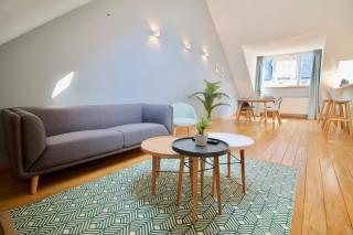 Heart of Grand Place - Stunning 2BR Duplex - 9