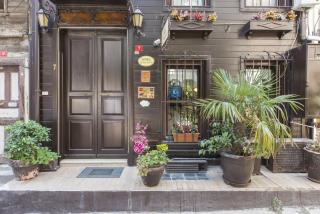 Naz Wooden House Inn - Istanbul - 3
