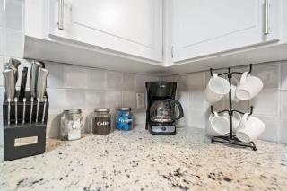 Entire 3 bedroom 1 and half bath home in Deer Park high speed wifi - Deer Park - 3