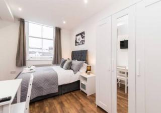 Webberley Stylish and Spacious Studio Unit in Stoke on Trent - 8