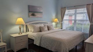 "King Bed Oasis" Steps to Pool, Jacuzzi, minutes to Disney - Kissimmee - 7
