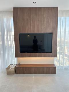 Cozy Elegant 2BR Apt + Free Parking next to Paradise Mall - 2