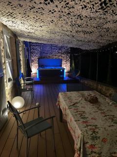 Gîte Spa Privatif & Cheminée Idéal Couples & Familles - 3