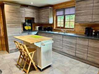 Artro Lodge Luxury 3 Bedroom, 3 Bathroom & Hot Tub - Llanbedr - 2
