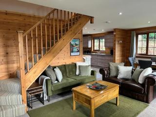 Artro Lodge Luxury 3 Bedroom, 3 Bathroom & Hot Tub - Llanbedr - 4