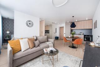 Near Gates of Dawn / Modern 1 bedroom / w/Netflix - 0