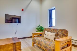 Cashton Studio Apartment Steps to Downtown! - - 3