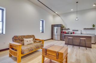 Cashton Studio Apartment Steps to Downtown! - - 2