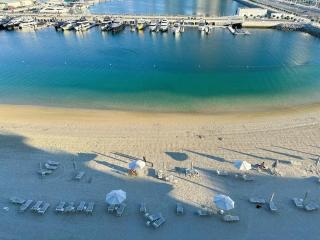 Vibrant 1BR Apartment with Marina & Ocean View - 8