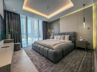 Majestic 2BR Haven with Burj Khalifa View - Dubai - 8