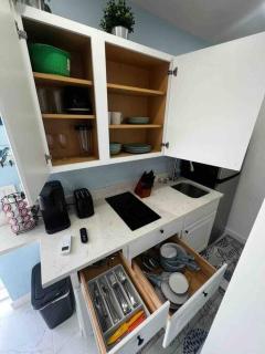 Mermaid Den Studio *5 min to beach* - Fort Lauderdale - 4
