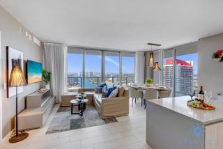Luxury 3 BR Stunning View & High Floor Hot Tub - 4