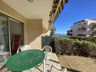 Studio climatisé avec jardin en front de mer, proche commerces, garage fermé - FR-1-100-334 - Cavalaire-sur-Mer - 1