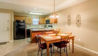 Branson Condo at Stonebridge Golf Resort with Pool and Wi-Fi close to Silver Dollar City and 76 - Reeds Spring - 6