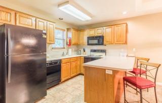 Branson Condo at Stonebridge Golf Resort with Pool and Wi-Fi close to Silver Dollar City and 76 - Reeds Spring - 3