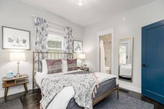 Spacious 5BR/5.5BA Near Plaza & Museum - Kansas City - 9