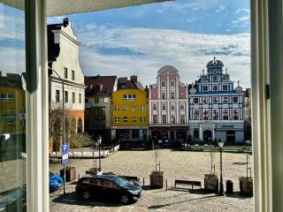 SIENNY MARKET 2-Bedroom Apartment Old Town Parking by Stayly - 0