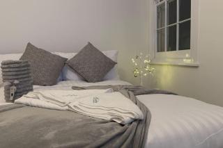 Room 4 • Double Bed in King’s Cross - London - 7