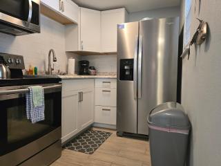 Sea Turtle - Fresh Spacious Cottage W&D Kit 1.3 Mi to Beach - Bonita Springs - 1