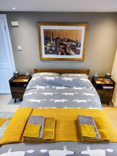 Large light loft room - en suite - Brighton & Hove - 9