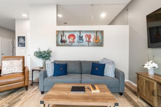 Modern, Music Row, Central, Pool, Gym - 5