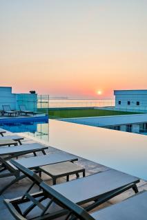 Arrogance Sunrise View - Infinity Pool & Spa Resort - Mamaia Sat/Năvodari - 3