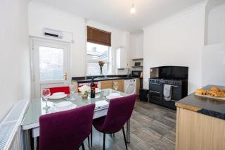 Cosy Two bedroom Terrace Blackburn - Cherry Tree - 4