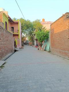 Keshav Narayan Home Stay - Mathura - 1