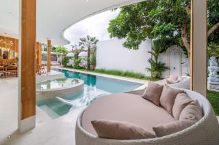 Magic Mango Villa Huge Projector bubble bath unique design - 4