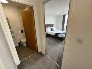 Chic 1 Bed MCR Ap w/Balcony- Sleeps 4 - Manchester - 1