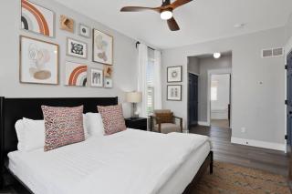 Modern Escape: 5BR/2.5BA Near St. Louis Must-Sees - St. Louis - 4