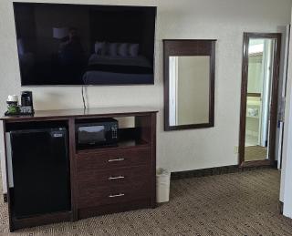 Baymont by Wyndham Midland Airport - Midland - 8