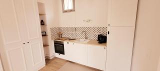 Nice apartment with balcony in the center - Avignone - 3