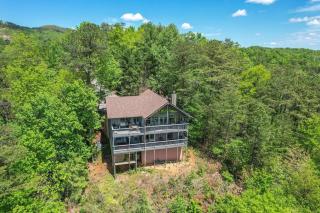 Access to 3 pools & pickleball! View! Shuffleboard! Arcade! Hot Tub! - Gatlinburg - 6
