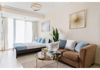 Elevate your lifestyle at Goldcrest BLDG. - Dubai - 0