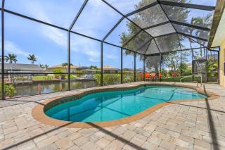 Gulf Access, Kayaks, Heated Pool - Villa Happy Hour - Roelens Vacations - Cape Coral - 0
