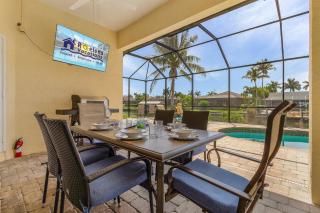 Gulf Access, Kayaks, Heated Pool - Villa Happy Hour - Roelens Vacations - Cape Coral - 7