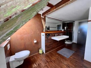 No22.Holiday - Glowe - 4