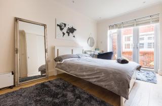Private room with en-suite - 7