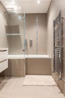 Private room with en-suite - 3