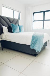 Sunrise Lonehill One Bed - Sandton - 7