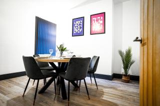 3-Bed House in Manchester near Old Trafford - Manchester - 5