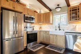 Pine Perch ~ Cozy Mountain Cabin w/ Views - 8