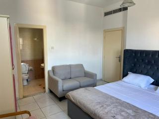 Seaside master bedroom - Sharjah - 0