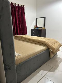 Seaside master bedroom - Sharjah - 4